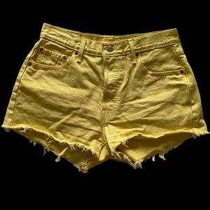 Levis Butter Yellow Shorts